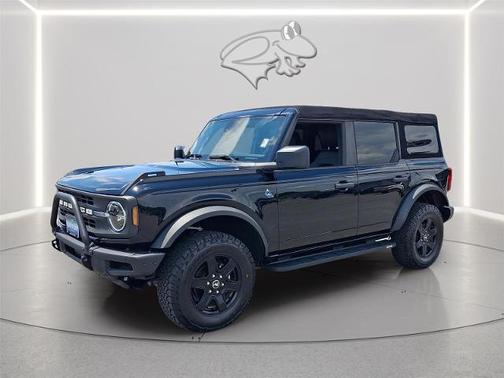 SHADOW BLACK 2022 Ford Bronco BLACK DIAMOND