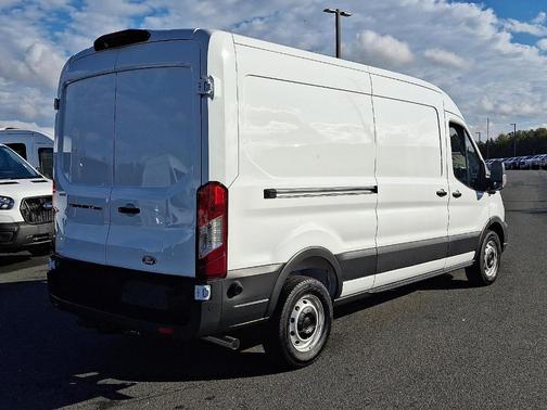 2026 Ford Transit-250 148 WB Medium Roof Cargo