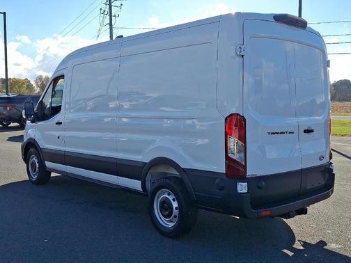 2026 Ford Transit-250 148 WB Medium Roof Cargo