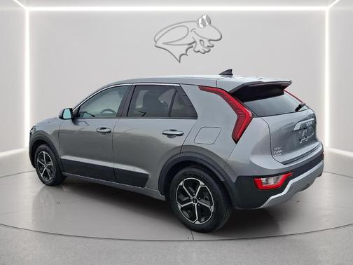 2023 Kia Niro LX