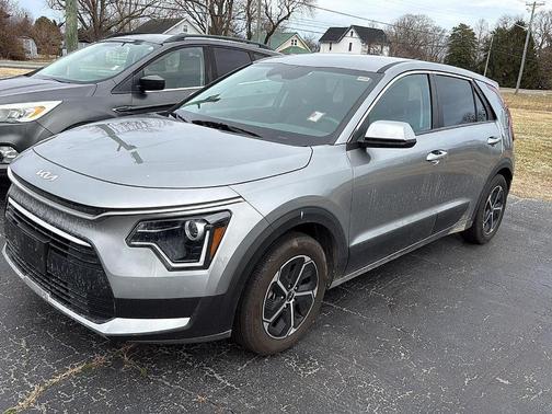 2023 Kia Niro LX