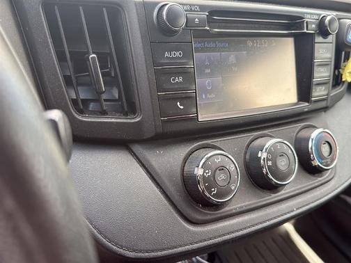 Ruby Flare Pearl 2018 Toyota RAV4 LE