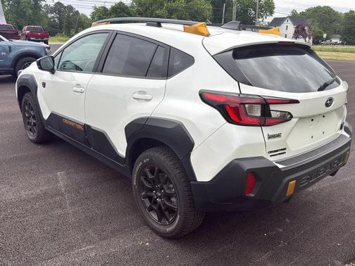 Crystal White Pearl 2024 Subaru Crosstrek WILDERNESS