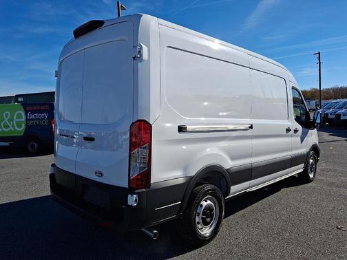 2026 Ford Transit-250 148 WB Medium Roof Cargo