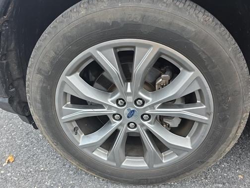 Carbonized Gray 2023 Ford Explorer Limited