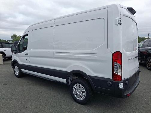 2025 Ford Transit-250 148 WB Medium Roof Cargo