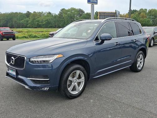 2019 Volvo XC90 T5 Momentum