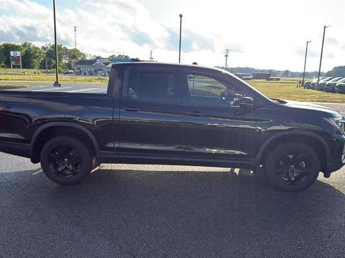 Crystal Black Pearl 2023 Honda Ridgeline BLACK EDITION