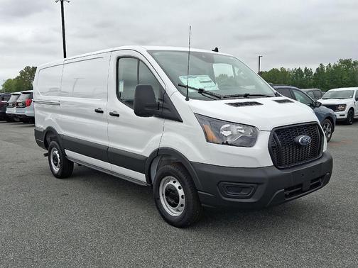 2025 Ford Transit-250 130 WB