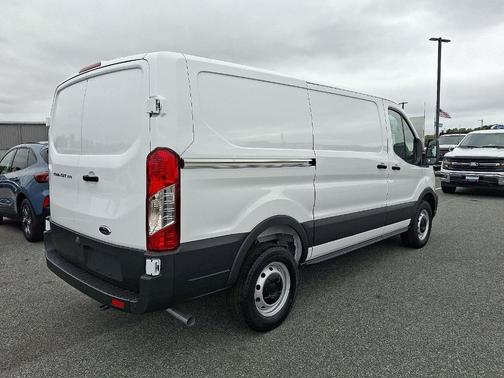 2025 Ford Transit-250 130 WB