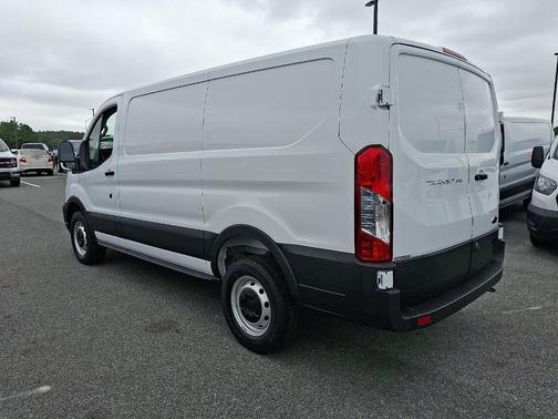2025 Ford Transit-250 130 WB