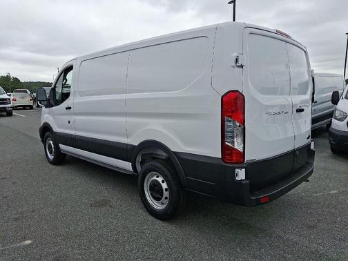 2025 Ford Transit-250 130 WB