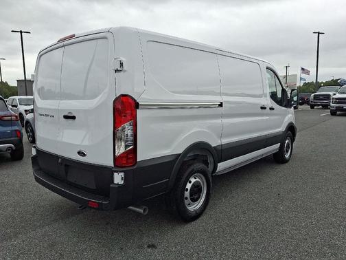 2025 Ford Transit-250 130 WB