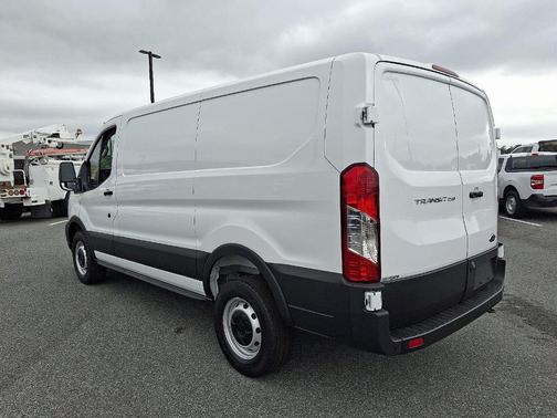 2025 Ford Transit-250 130 WB