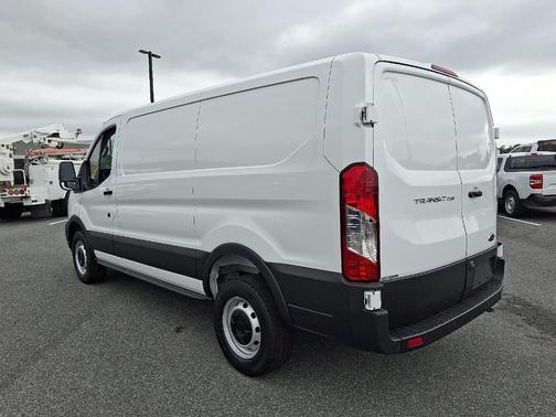 2025 Ford Transit-250 130 WB