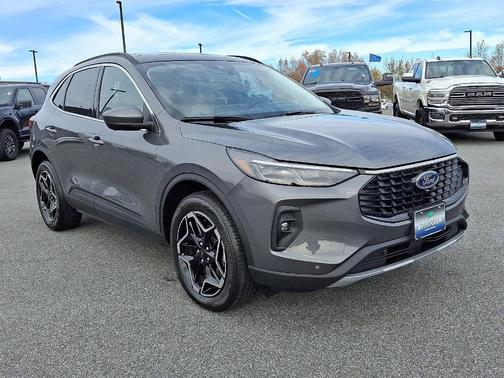 2025 Ford Escape Platinum