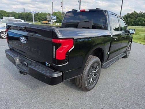 2025 Ford F-150 Lightning Flash
