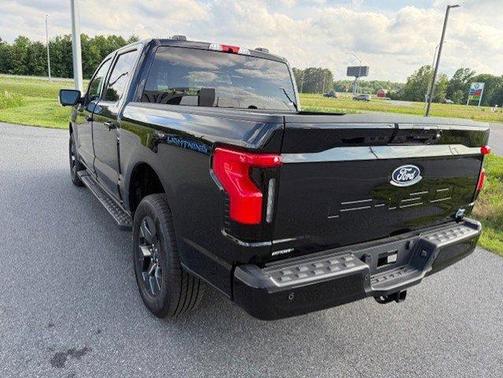 2025 Ford F-150 Lightning Flash