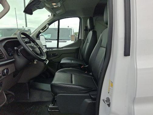 2025 Ford Transit-250 130 WB