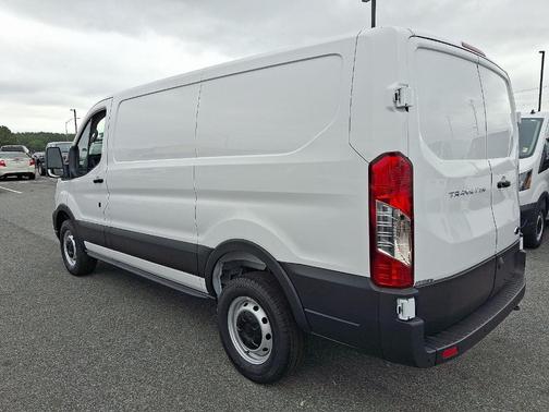 2025 Ford Transit-250 130 WB