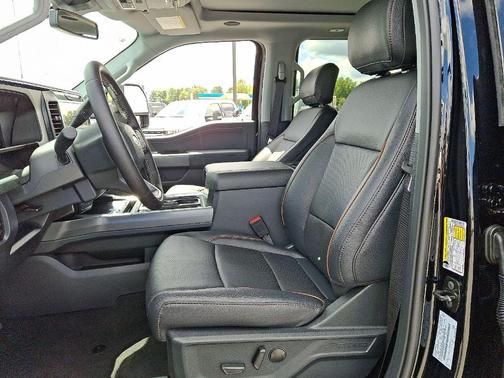 2025 Ford F-350 Lariat Super Duty