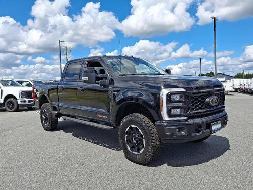 2025 Ford F-350 Lariat Super Duty