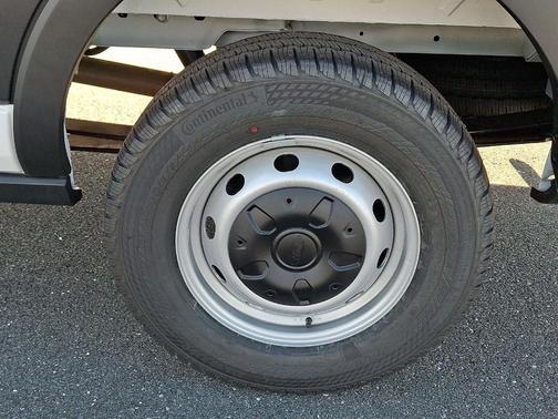 2026 Ford Transit-250 148 WB Medium Roof Cargo