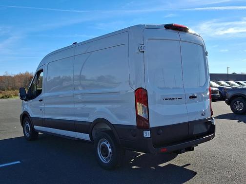 2026 Ford Transit-250 148 WB Medium Roof Cargo