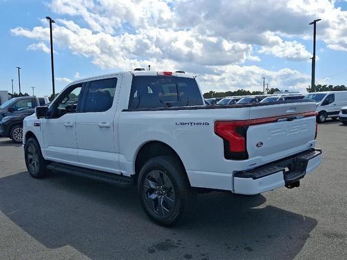 2025 Ford F-150 Lightning LARIAT