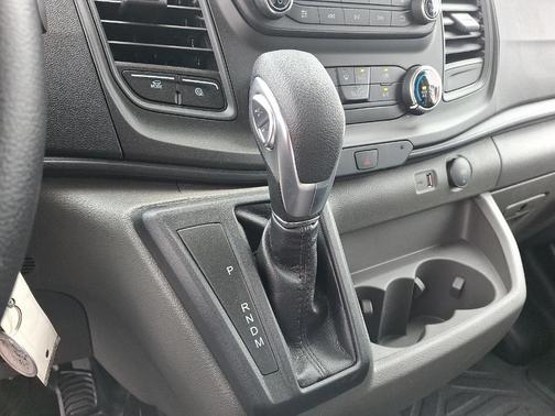 2025 Ford Transit-250 148 WB Medium Roof Cargo