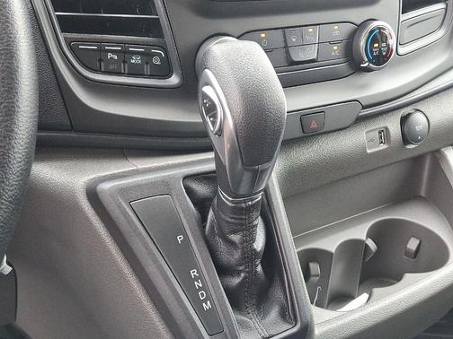 2025 Ford Transit-150 