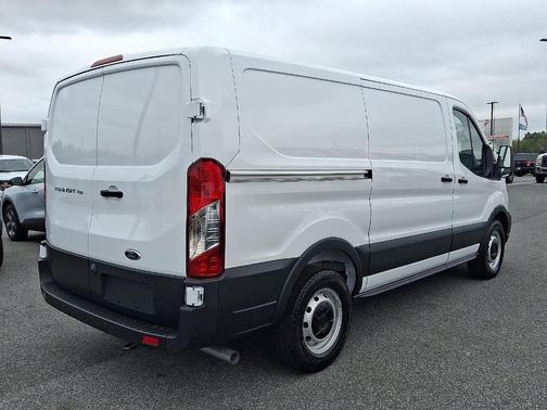 2025 Ford Transit-150 