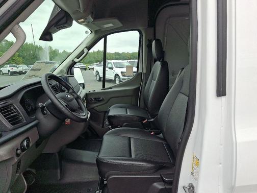 2025 Ford Transit-250 148 WB Medium Roof Cargo