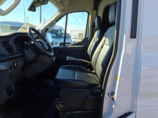 2025 Ford Transit-250 148 WB Medium Roof Cargo