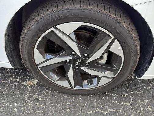 2023 Hyundai ELANTRA HEV Limited