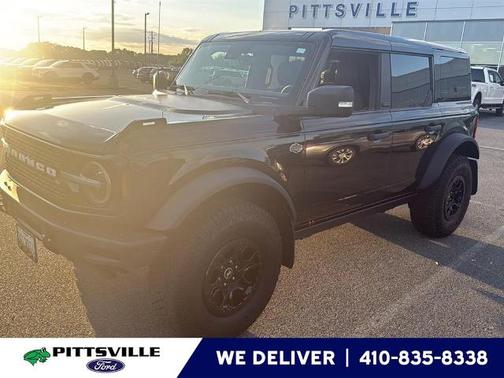 SHADOW BLACK 2024 Ford Bronco WILDTRAK