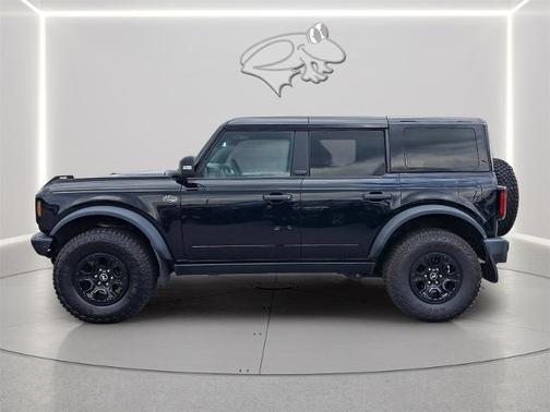 SHADOW BLACK 2024 Ford Bronco WILDTRAK