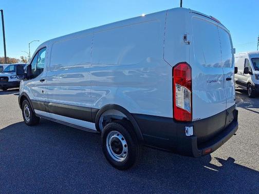 2025 Ford Transit-250 130 WB