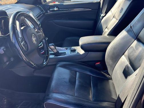 2020 Jeep Grand Cherokee Overland