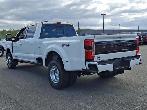 2026 Ford F-350 Platinum