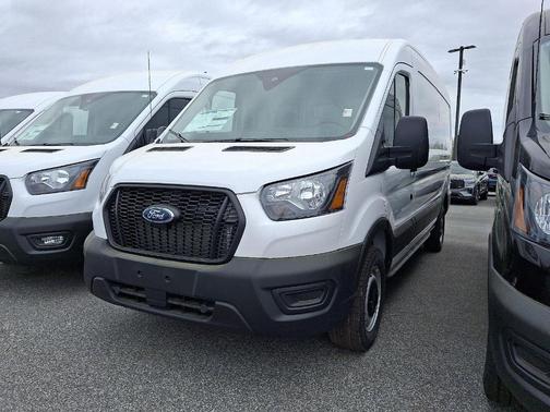 2025 Ford Transit-250 148 WB Medium Roof Cargo