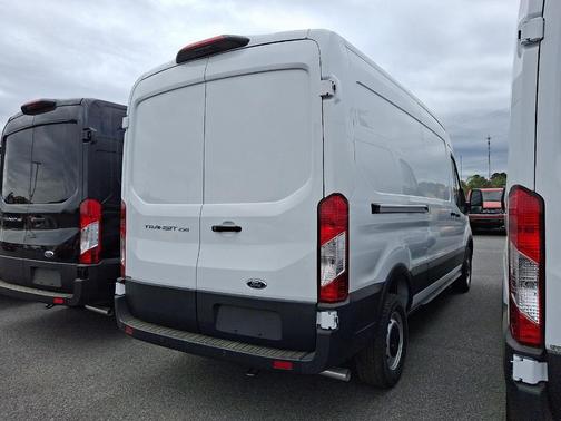 2025 Ford Transit-250 148 WB Medium Roof Cargo