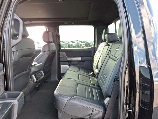 2025 Ford F-250 Platinum