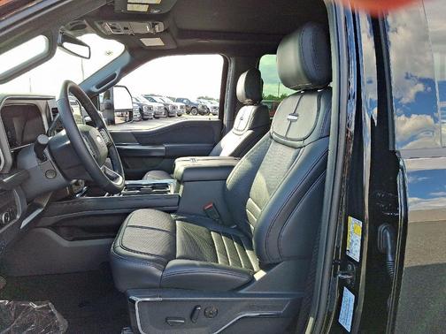 2025 Ford F-250 Platinum