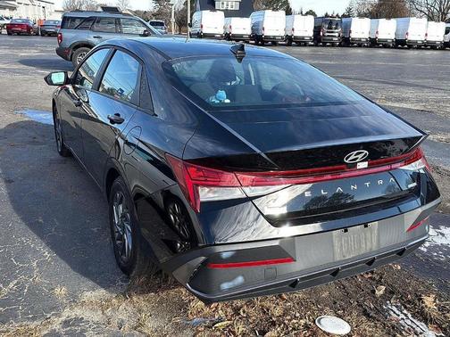 2024 Hyundai ELANTRA HEV Blue
