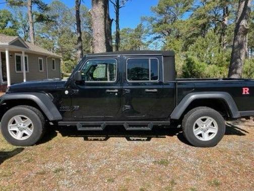 Black Clearcoat 2020 Jeep Gladiator SPORT