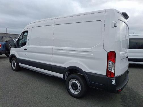 2025 Ford Transit-250 148 WB Medium Roof Cargo
