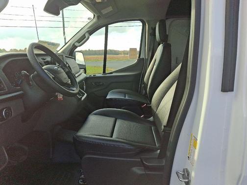 2025 Ford Transit-150 130WB