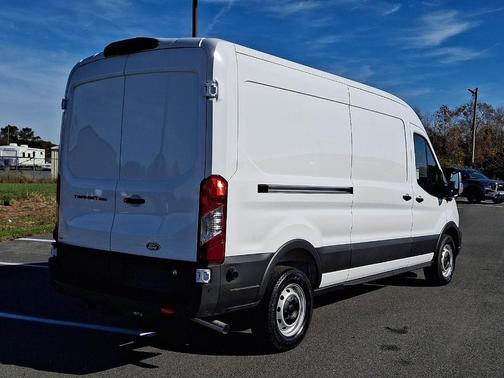 2026 Ford Transit-250 148 WB Medium Roof Cargo