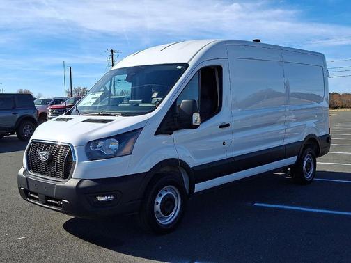 2026 Ford Transit-250 148 WB Medium Roof Cargo